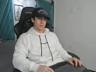 aaron_bain from Flirt4Free
