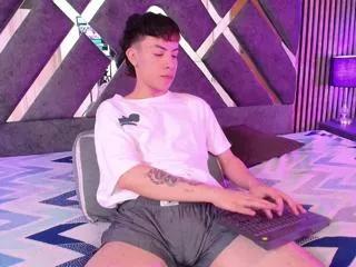 aaron_blink from Flirt4Free
