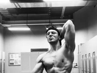 aaron_chili from Flirt4Free is Freechat
