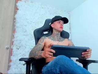 aaron_ford from Flirt4Free