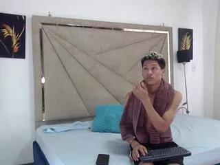 alessandro_jayden_jacob from Flirt4Free is Freechat