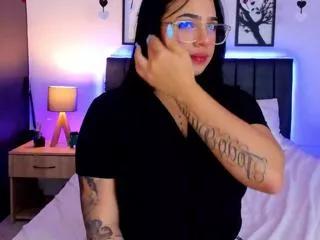 Explore our live girls sluts from our Custom and Multi clubs and checkout exclusive access to highly interactive content, such as shape, hair, titties, pussy type and many more.
