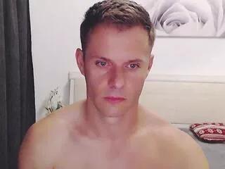 andrrew_great from Flirt4Free is Freechat