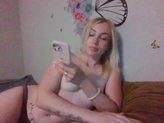 Explore our live girls sluts from our Custom and Multi clubs and checkout exclusive access to highly interactive content, such as shape, hair, titties, pussy type and many more.