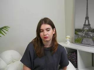 annie_tschida from Flirt4Free is Freechat