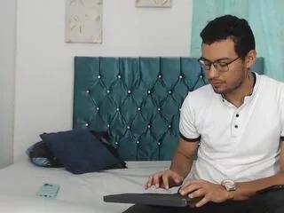 ansel_alex from Flirt4Free is Freechat