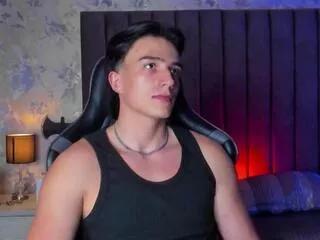 aslan_fox from Flirt4Free