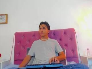 attlas_moon from Flirt4Free is Freechat