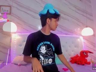 attlas_moon from Flirt4Free is Freechat