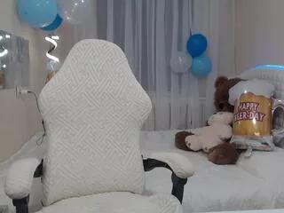 Explore our live girls sluts from our Custom and Multi clubs and checkout exclusive access to highly interactive content, such as shape, hair, titties, pussy type and many more.