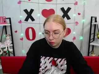 Explore our live girls sluts from our Custom and Multi clubs and checkout exclusive access to highly interactive content, such as shape, hair, titties, pussy type and many more.