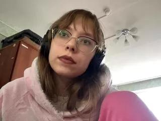 beatris_chaplean from Flirt4Free is Freechat