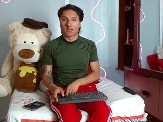 billy_reynols from Flirt4Free is Freechat