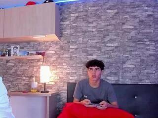 brad_tommy from Flirt4Free is Freechat