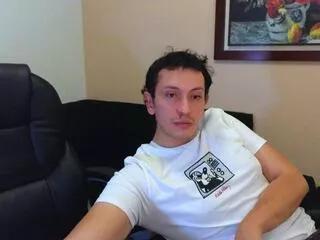 camo_thom from Flirt4Free is Freechat