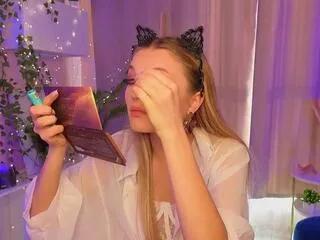 caridad_mcgee from Flirt4Free is Freechat