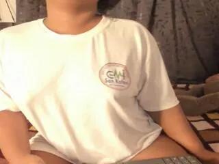 caroligth_gomez from Flirt4Free is Freechat