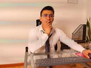 chris_clarck from Flirt4Free is Freechat