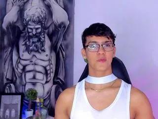 david_william from Flirt4Free is Freechat