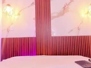 Explore our live girls sluts from our Custom and Multi clubs and checkout exclusive access to highly interactive content, such as shape, hair, titties, pussy type and many more.