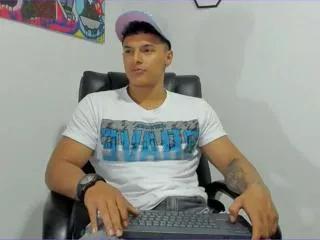 derry_adams from Flirt4Free