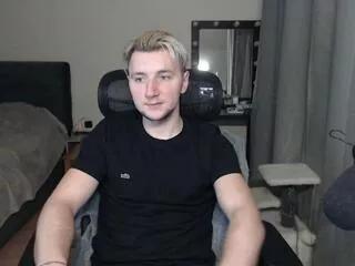 elvin_vaenight from Flirt4Free is Freechat