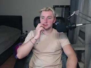 elvin_vaenight from Flirt4Free is Freechat