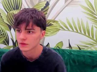 eryk_adams from Flirt4Free is Freechat