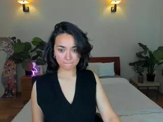 Explore our live girls sluts from our Custom and Multi clubs and checkout exclusive access to highly interactive content, such as shape, hair, titties, pussy type and many more.