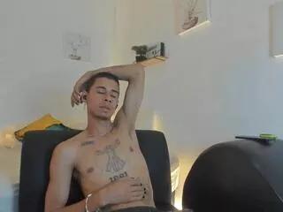 golden_mann from Flirt4Free is Freechat