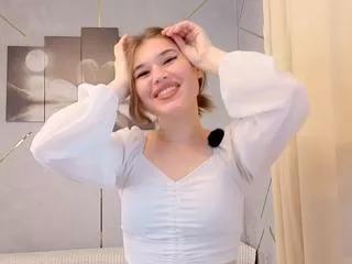 Guinevere_hakey webcams show profile image 