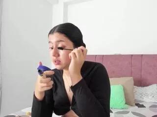 ivii_sweet from Flirt4Free is Freechat