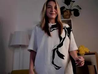 Explore our live girls sluts from our Custom and Multi clubs and checkout exclusive access to highly interactive content, such as shape, hair, titties, pussy type and many more.