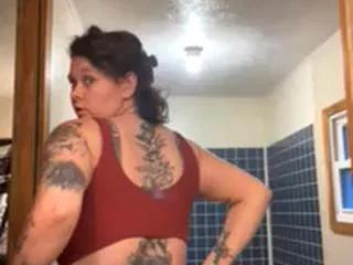 Explore our live girls sluts from our Custom and Multi clubs and checkout exclusive access to highly interactive content, such as shape, hair, titties, pussy type and many more.