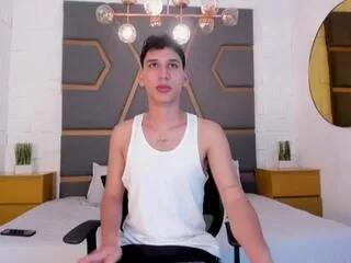 jhan_rizzot from Flirt4Free is Freechat