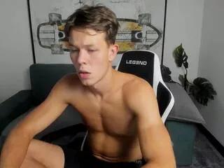 johnny_october from Flirt4Free is Freechat