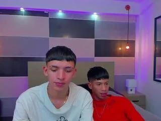 juan_lisarazo_steven_castellanos from Flirt4Free is Freechat
