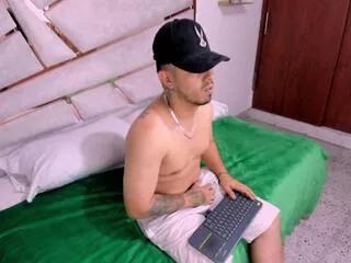 Photos of khuxx from Flirt4Free is Freechat
