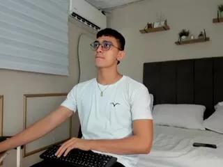 kriss_santos from Flirt4Free is Freechat