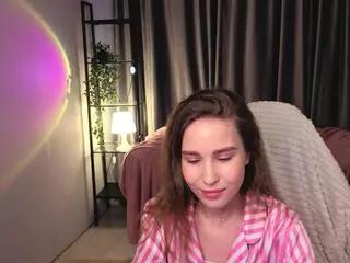 Explore our live girls sluts from our Custom and Multi clubs and checkout exclusive access to highly interactive content, such as shape, hair, titties, pussy type and many more.