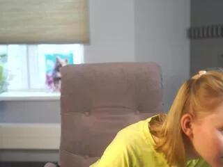 larraine_aparicio from Flirt4Free