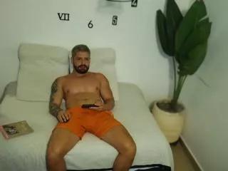 latin_paul from Flirt4Free is Freechat