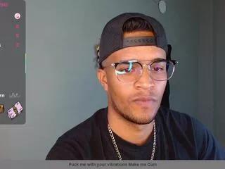 latino_xandre from Flirt4Free is Freechat