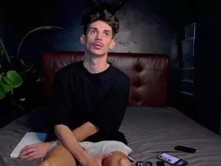 leon_lovett from Flirt4Free is Freechat