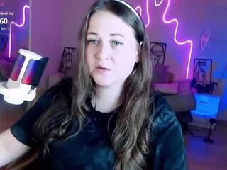 lizzy_shine from Flirt4Free