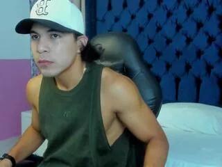 logan_blakee from Flirt4Free is Freechat