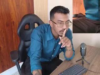 master_maxx from Flirt4Free is Freechat