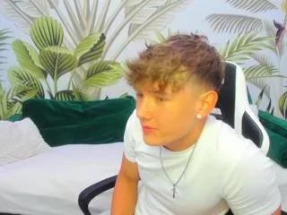 matthew_bieber from Flirt4Free