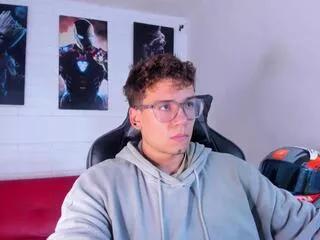 matthew_fiire from Flirt4Free is Freechat