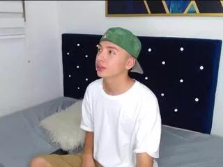maxim_taylor from Flirt4Free is Freechat